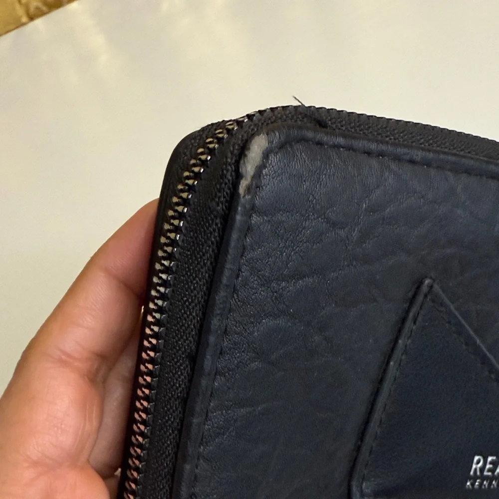Kenneth Cole Reaction sleek black
